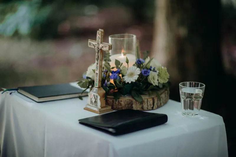 Raíces que No Mueren: El Culto al Eggun y la Continuidad Ancestral en la Santería del Siglo XXI